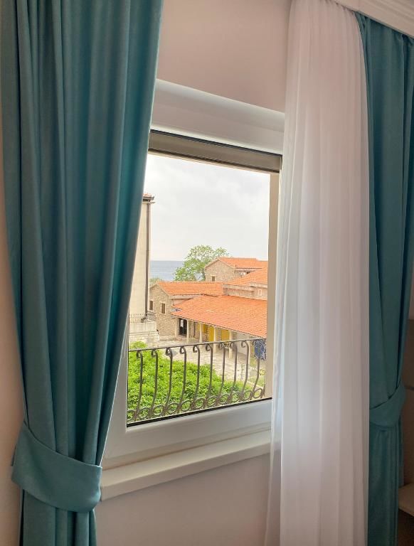 Апартаменты Family Beachfront Apartment Петровац