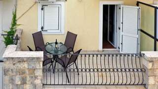 Апартаменты Family Beachfront Apartment Петровац Апартаменты с 1 спальней-25