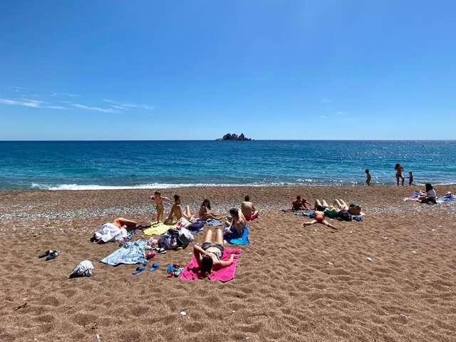 Апартаменты Family Beachfront Apartment Петровац-18